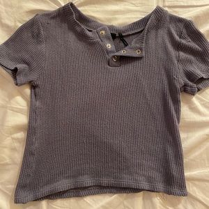 Purple bottom up crop top.